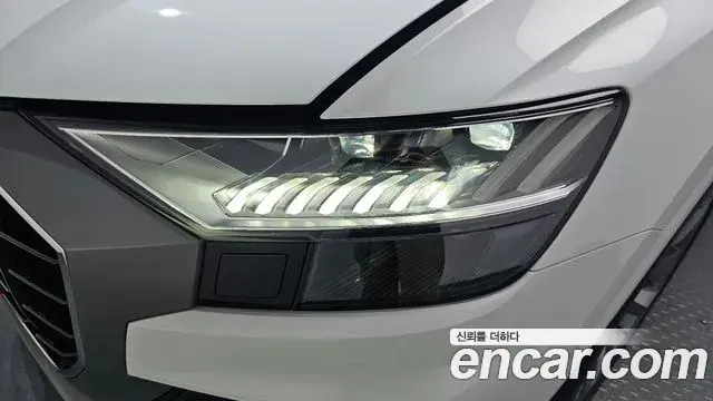 Audi Q8 2021 — ფოტო 5/37