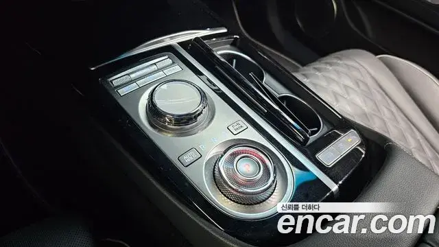 Genesis G80 2023 — ფოტო 19/32
