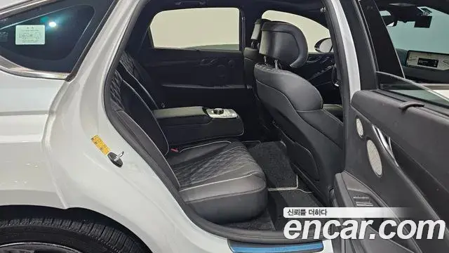 Genesis G80 2023 — ფოტო 14/32