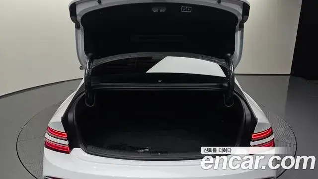 Genesis G80 2023 — ფოტო 9/32