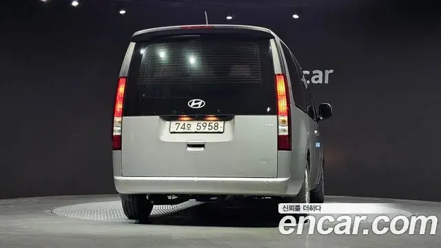 Hyundai Staria 2025 — Фото 4/19