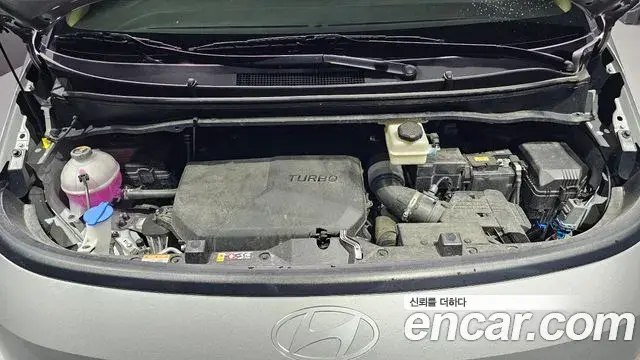 Hyundai Staria 2025 — Фото 6/19