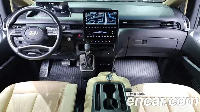 Hyundai Staria 2025 — Фото 7/19