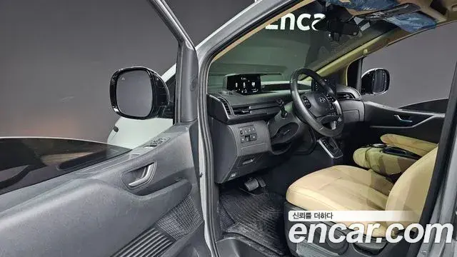 Hyundai Staria 2025 — Фото 10/19