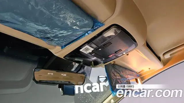 Hyundai Staria 2025 — Фото 15/19