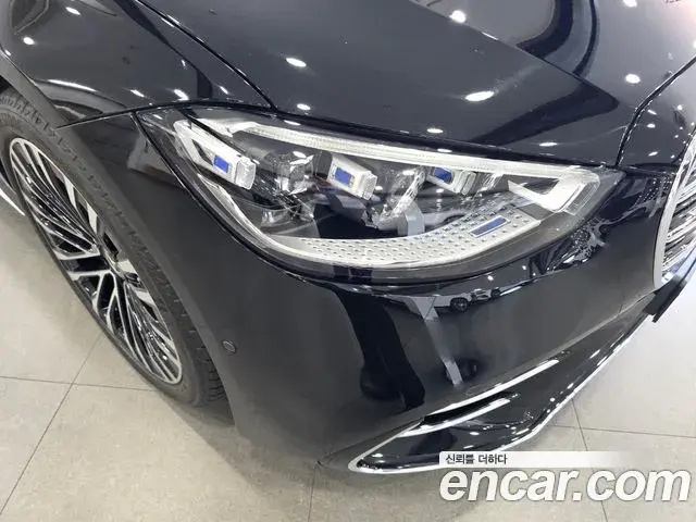Mercedes-Benz S-Class 2021 — ფოტო 1/20
