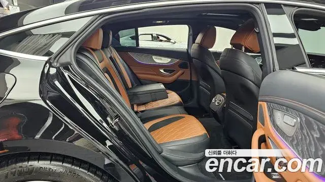 Mercedes-Benz AMG GT 2023 — Фото 12/20