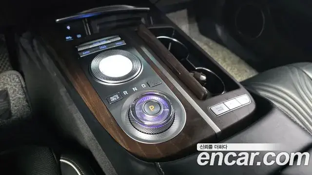 Genesis G80 2020 — Photo 16/33
