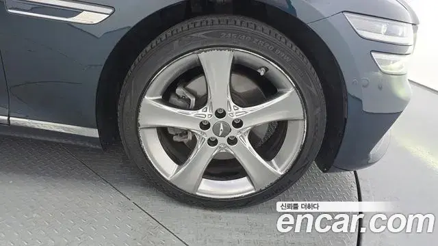 Genesis G80 2020 — Photo 17/33