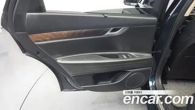 Genesis G80 2020 — Photo 22/33
