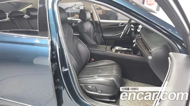 Genesis G80 2020 — Photo 18/33