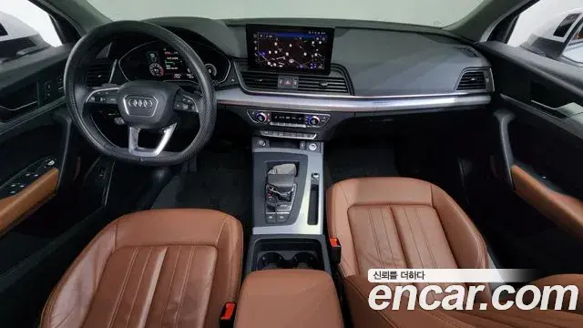 Audi Q5 2023 — ფოტო 27/35
