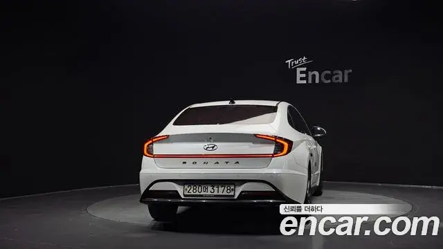 Hyundai Sonata 2019 — Фото 4/20