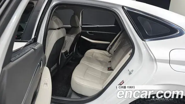 Hyundai Sonata 2019 — Фото 12/20