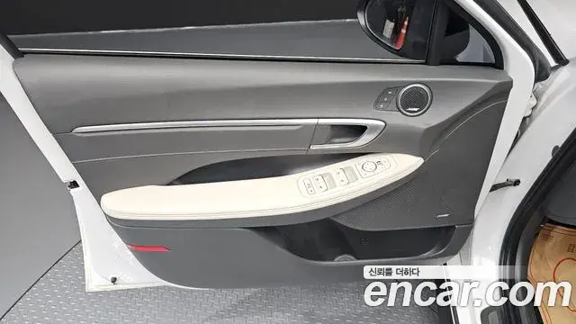 Hyundai Sonata Hybrid 2019 — Şəkil 16/30