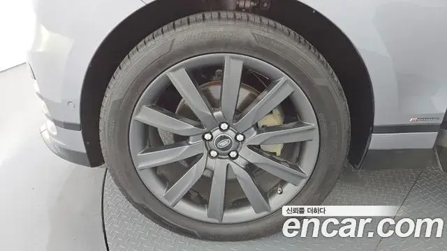 Land Rover Range Rover Velar 2020 — Şəkil 15/30