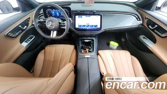 Mercedes-Benz E-Class 2025 — Фото 7/20