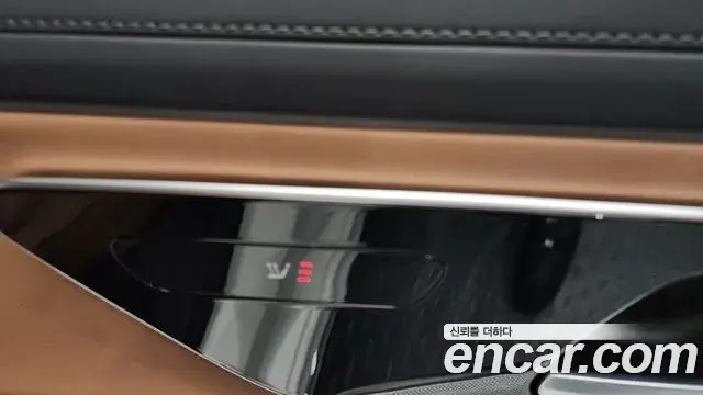 Mercedes-Benz E-Class 2025 — Photo 31/34