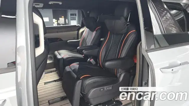 Kia Carnival 2025 — ფოტო 2/41