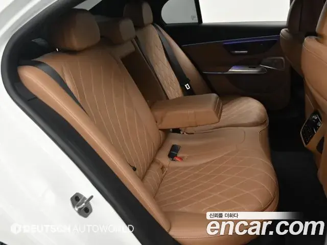 Mercedes-Benz E-Class 2024 — Фото 12/20