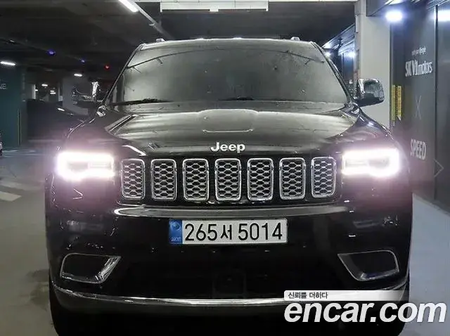 Jeep Grand Cherokee 2021 — Photo 11/20