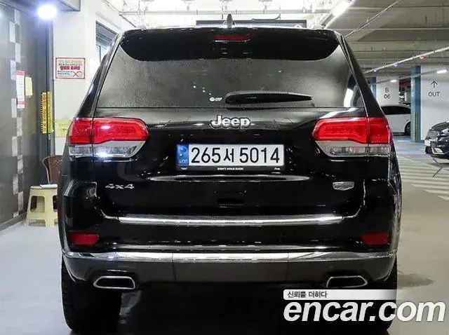 Jeep Grand Cherokee 2021 — Photo 9/20