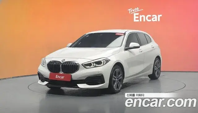 BMW 1 Series 2021 — Фото 1/20