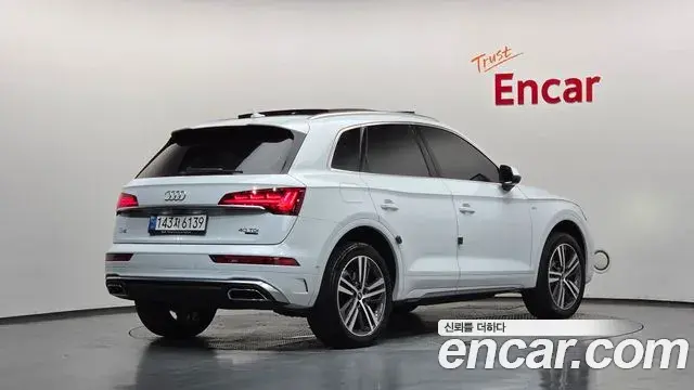 Audi Q5 2022 — ფოტო 2/34