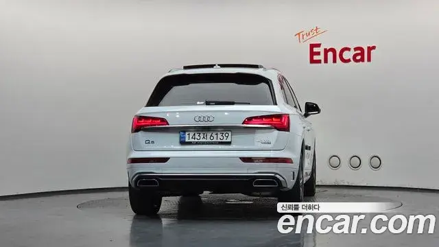 Audi Q5 2022 — ფოტო 33/34