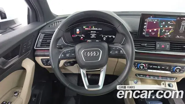 Audi Q5 2022 — ფოტო 26/34