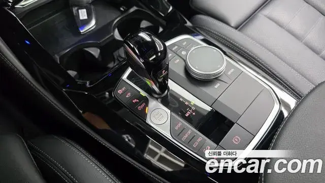 BMW X4 2025 — Photo 11/31
