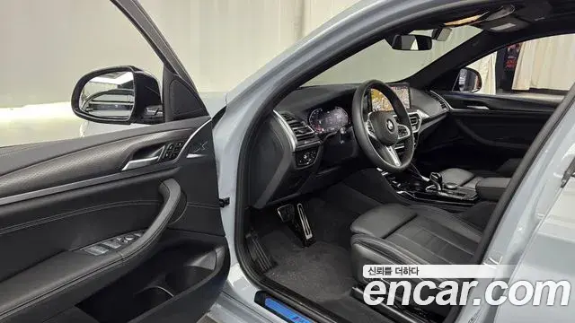 BMW X4 2025 — Photo 26/31