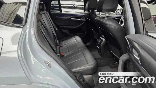 BMW X4 2025 — Photo 25/31