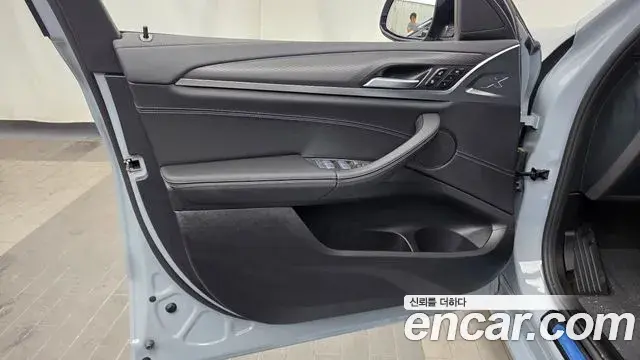 BMW X4 2025 — Photo 21/31