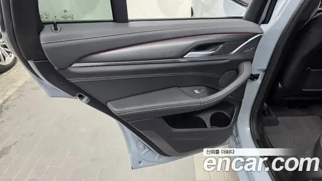 BMW X4 2025 — Photo 13/31