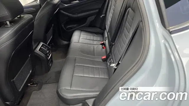 BMW X4 2025 — Photo 12/31