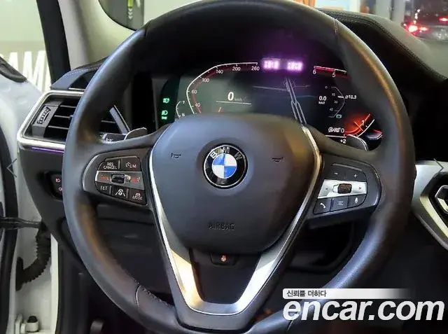 BMW 3 Series 2019 — Photo 19/20