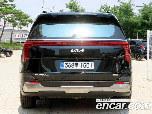 Kia Carnival 2025 — Photo 3/20