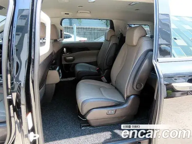 Kia Carnival 2025 — Photo 5/20