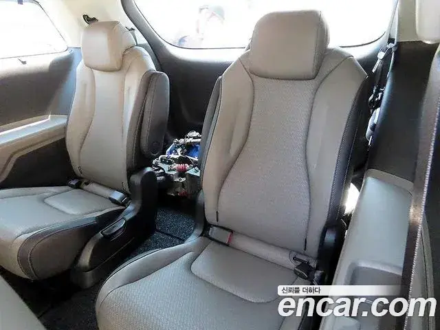 Kia Carnival 2025 — Photo 10/20