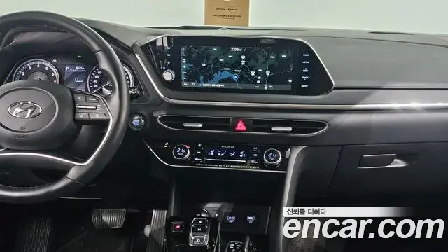 Hyundai Sonata Hybrid 2020 — ფოტო 15/20