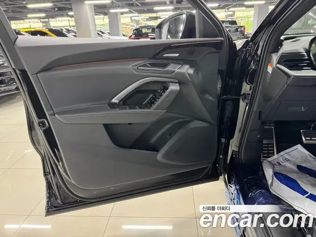 Audi Q5 2025 — Şəkil 10/15