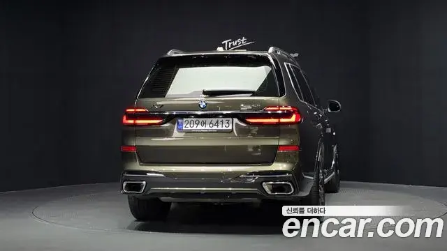 BMW X7 2025 — ფოტო 22/38