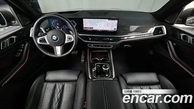 BMW X7 2025 — ფოტო 16/38
