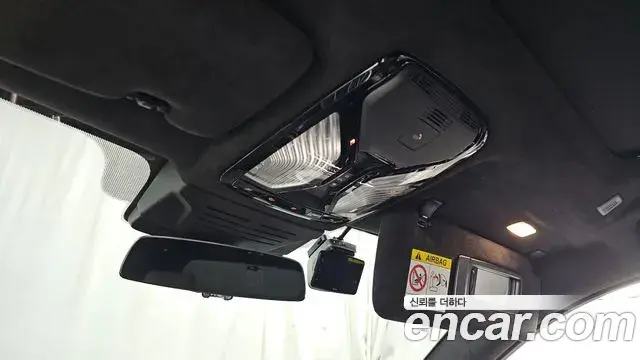BMW X7 2025 — ფოტო 37/38