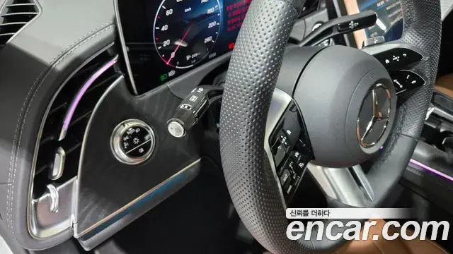 Mercedes-Benz E-Class 2025 — Photo 18/20