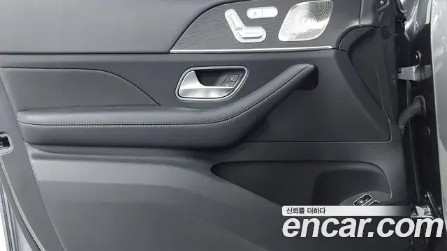 Mercedes-Benz GLE-Class 2023 — Şəkil 13/18