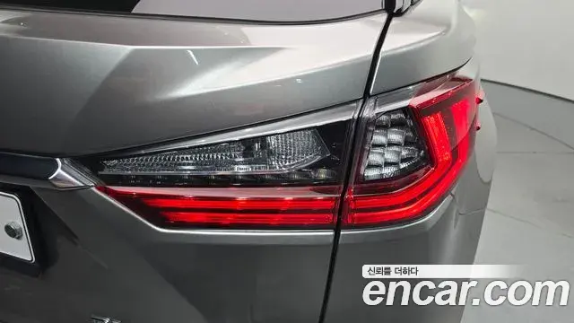 Lexus RX450h 2018 — ფოტო 23/33