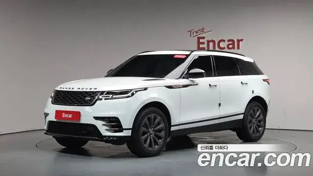Land Rover Range Rover Velar 2022 — ფოტო 14/38