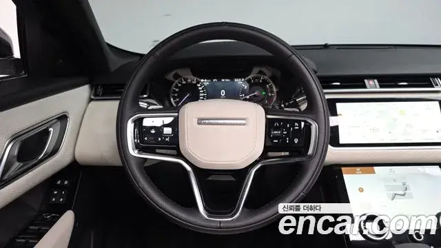 Land Rover Range Rover Velar 2022 — ფოტო 4/38